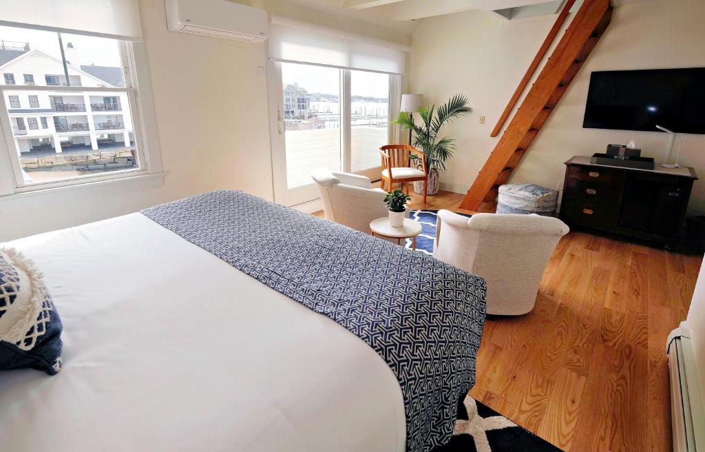 Harborside Inn photo 3