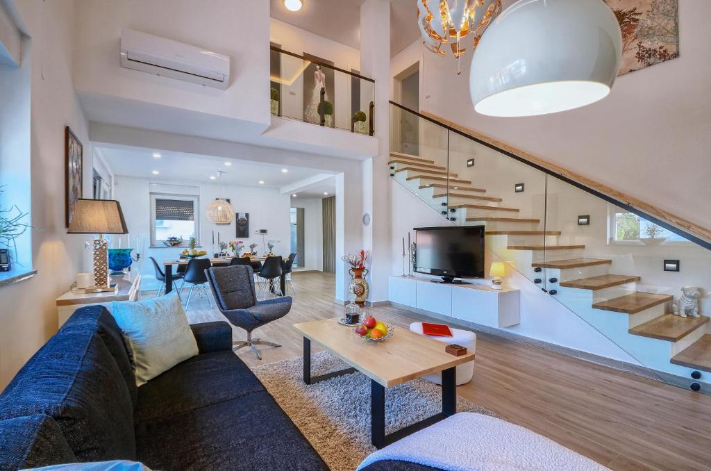 Villa Anna Barbariga, NEW 2022 luxurious villa with private pool! photo 3