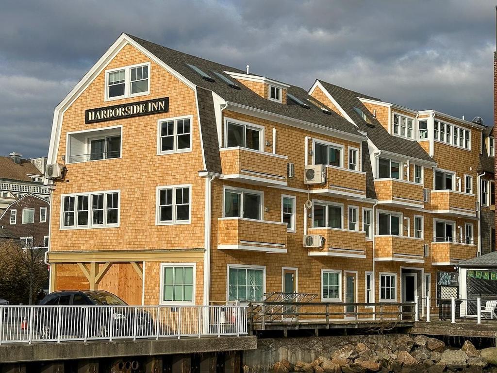 Harborside Inn image