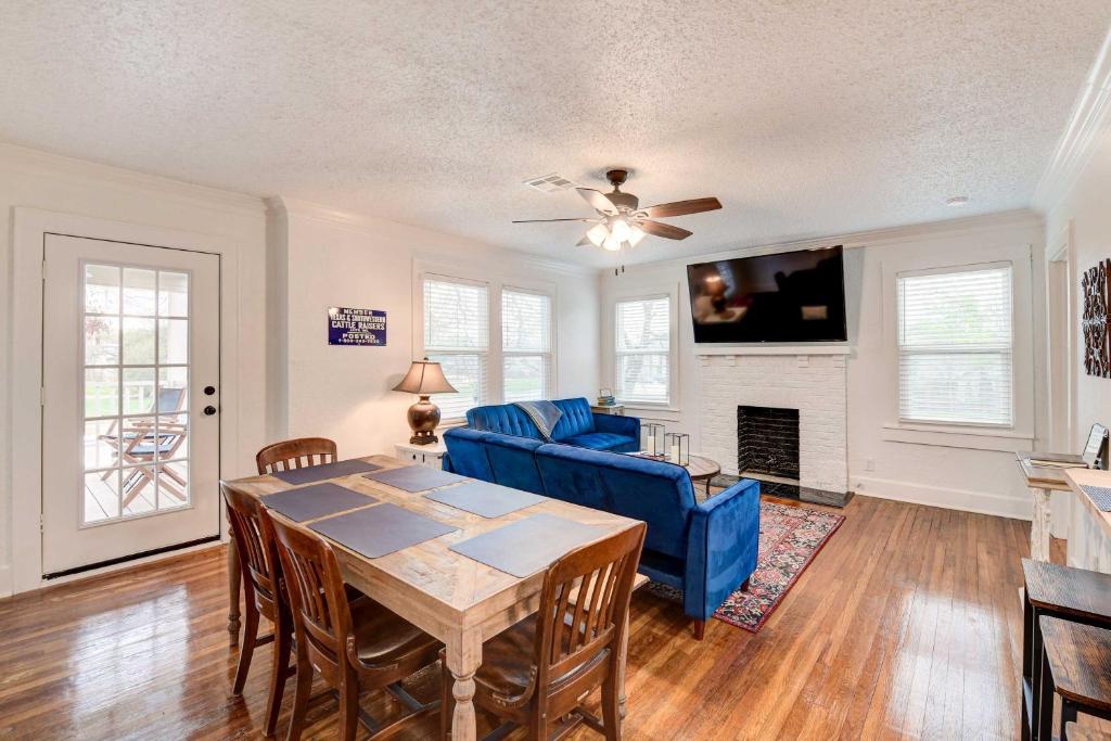 Vacation Rental about 2 Mi to Magnolia Market! photo 3