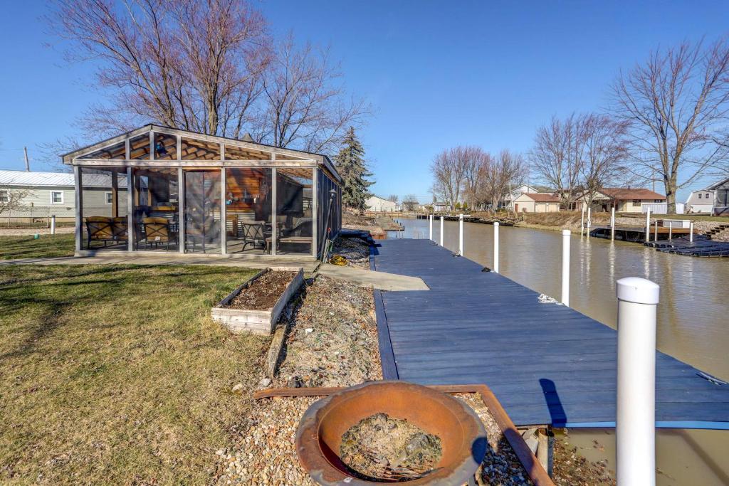 Port Clinton House with Boat Dock on Portage River! photo 1