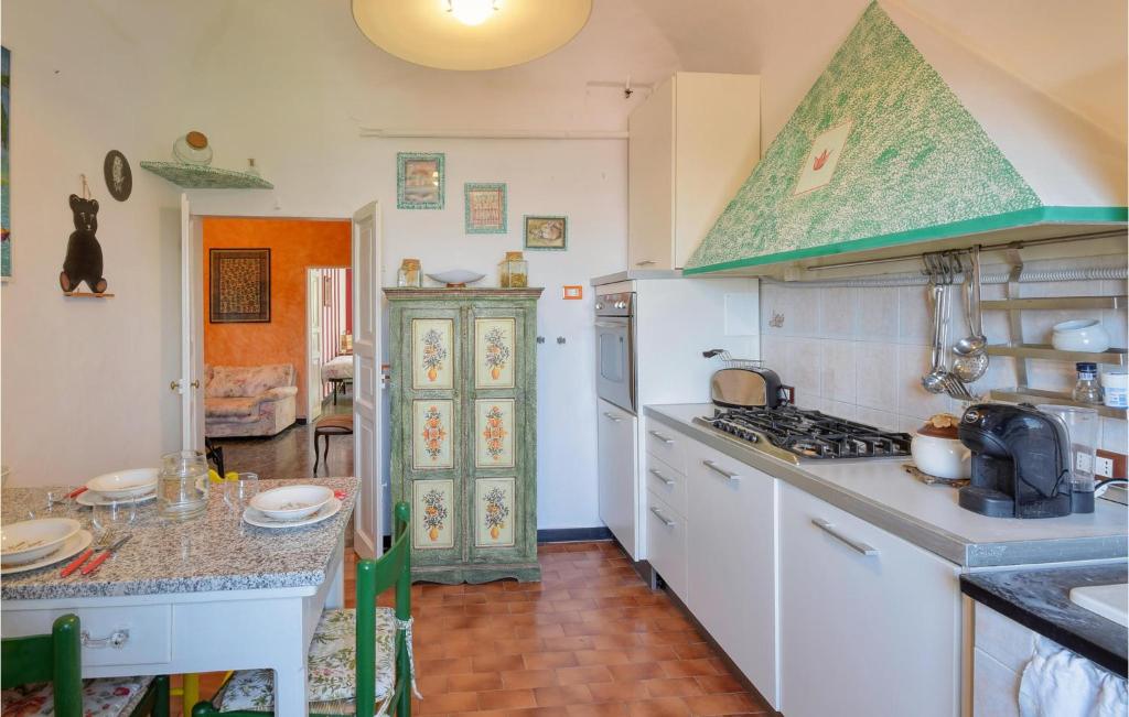 Beautiful Apartment In Camogli With Wifi And 3 Bedrooms photo 3