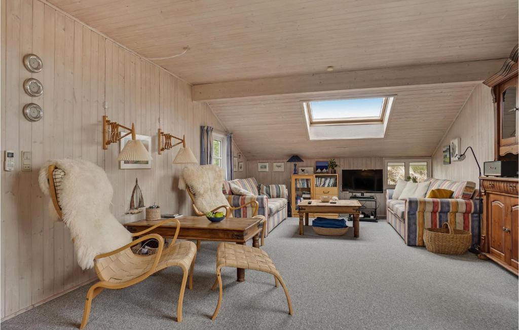 Awesome Home In Frstrup With 2 Bedrooms And Wifi photo 2