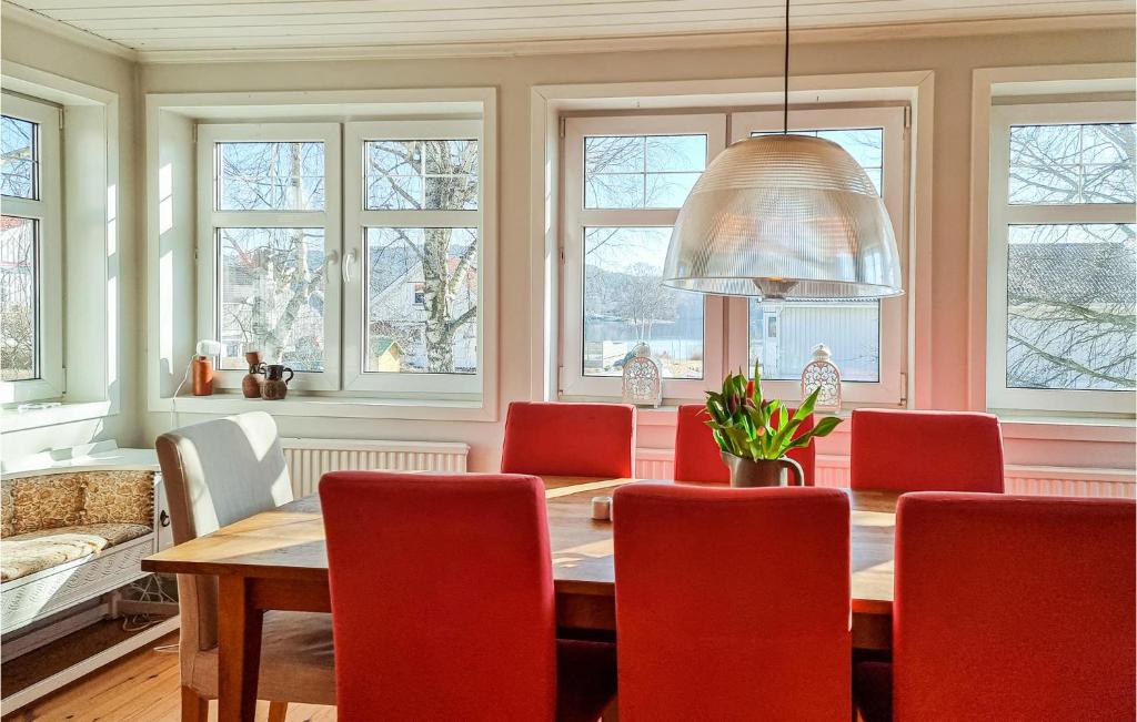 Beautiful Home In Svanesund With Wifi And 3 Bedrooms photo 4