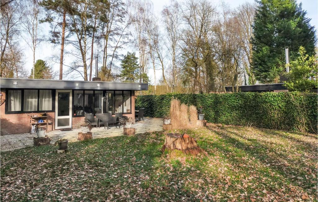 Nice Home In Rekem-lanaken With 2 Bedrooms