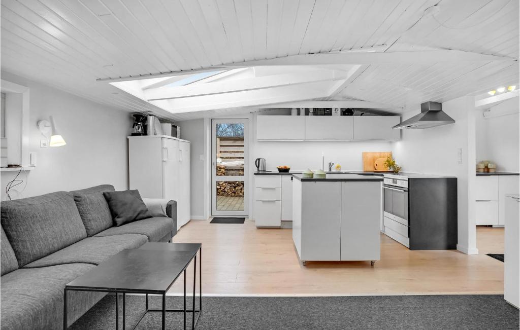 Beautiful Home In Sjlund With Sauna, 3 Bedrooms And Wifi photo 2