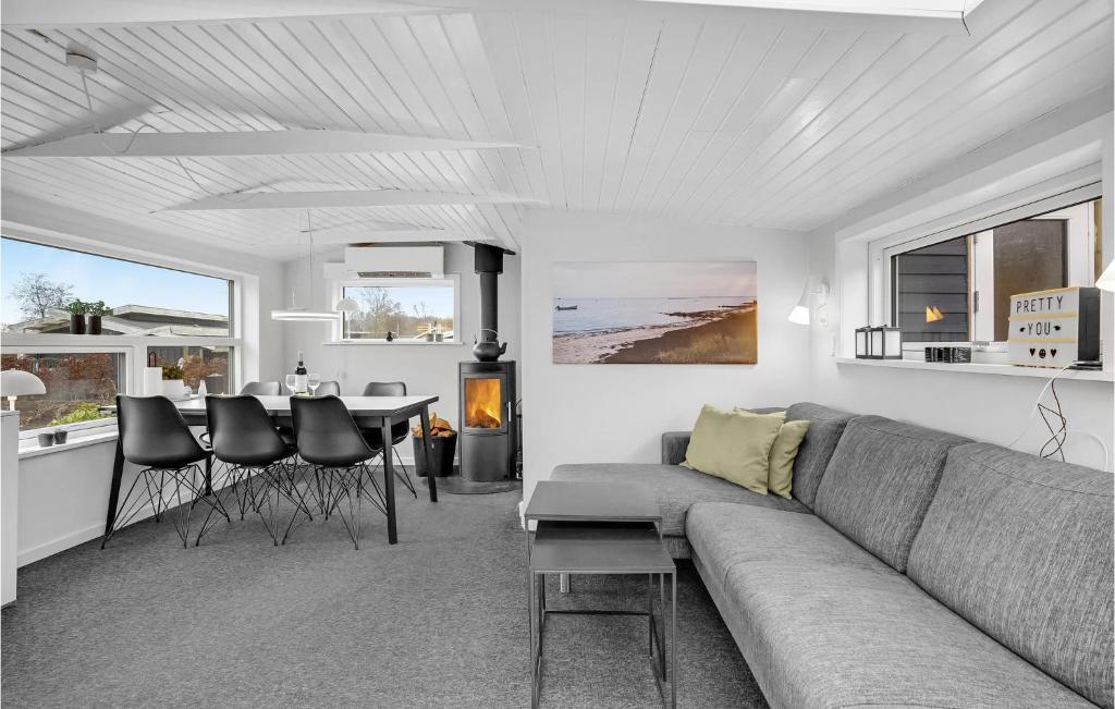Beautiful Home In Sjlund With Sauna, 3 Bedrooms And Wifi photo 3