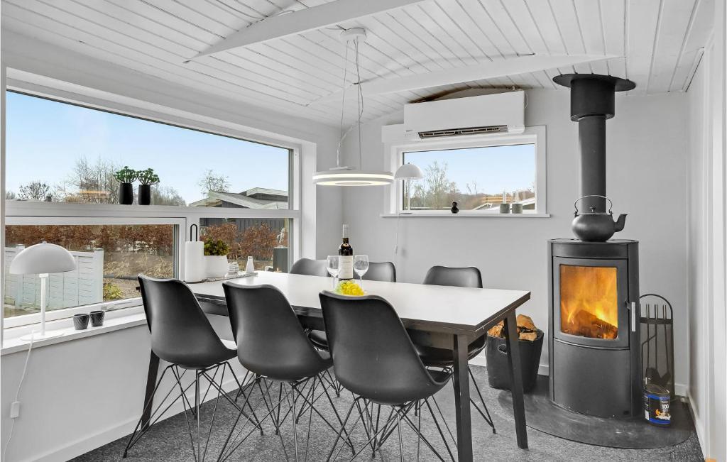 Beautiful Home In Sjlund With Sauna, 3 Bedrooms And Wifi photo 4