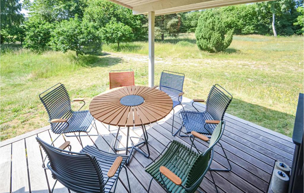 Amazing Home In Glesborg With 3 Bedrooms And Wifi photo 1