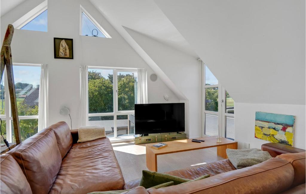 Stunning Home In Hejls With Wifi And 4 Bedrooms photo 2
