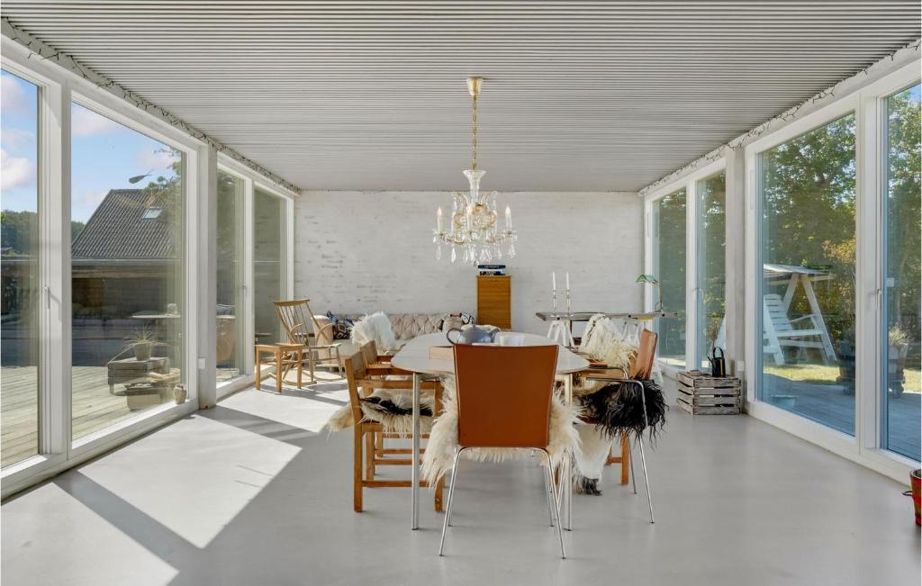 Stunning Home In Hejls With Wifi And 4 Bedrooms photo 4