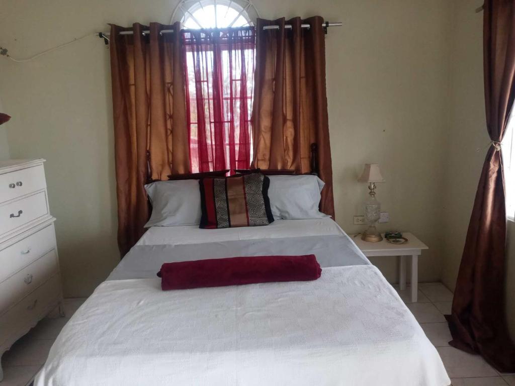 Twin Court Retreat photo 4