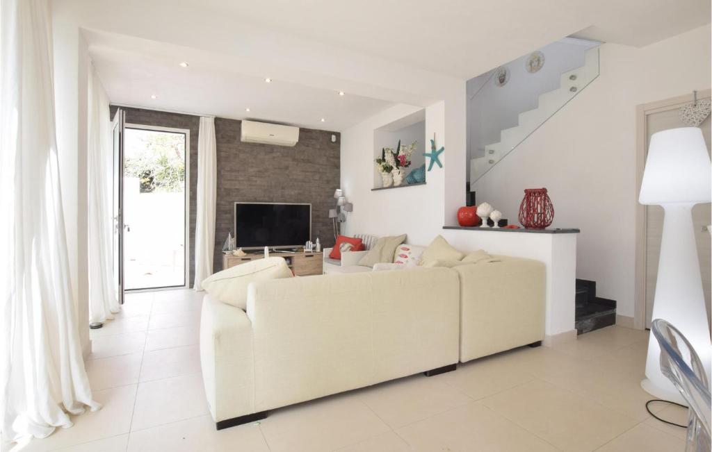 Nice Home In Selinunte With Outdoor Swimming Pool, Wifi And 3 Bedrooms photo 4