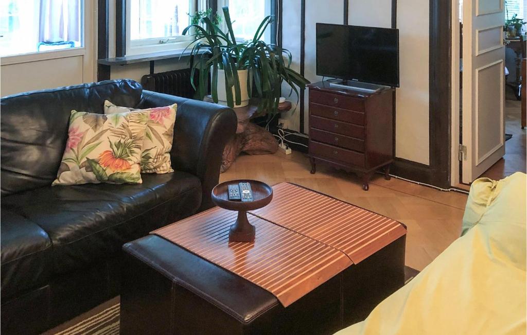 Stunning Apartment In Bors With Wifi And 2 Bedrooms photo 1