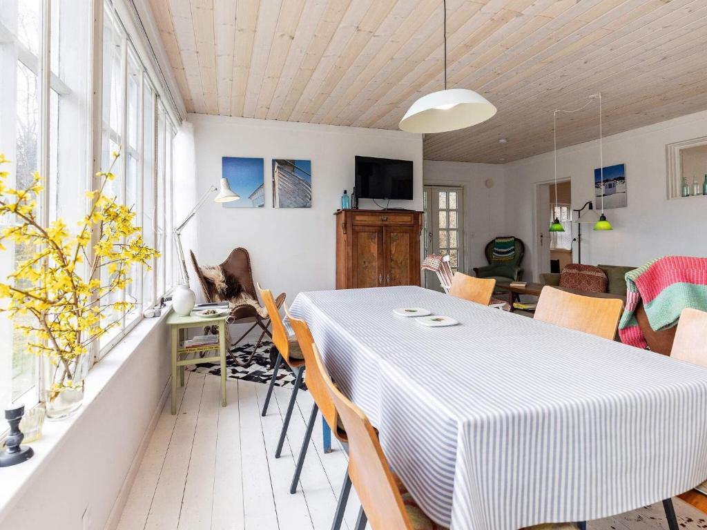 5 person holiday home in Faxe Ladeplads photo 4