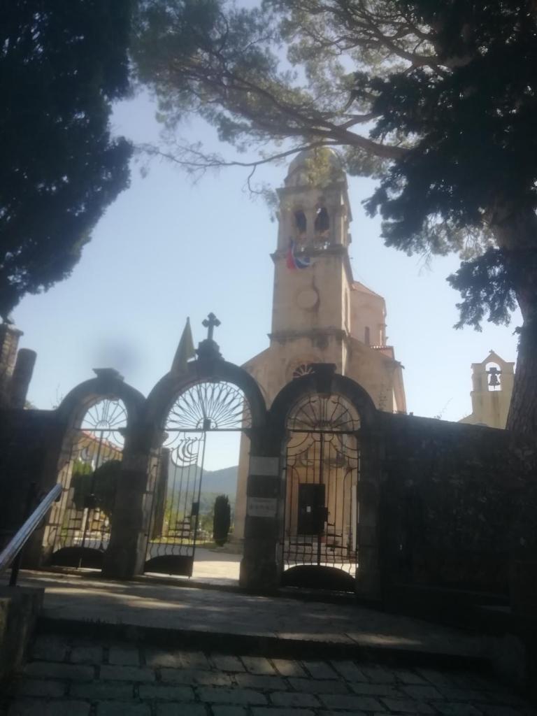 PLAVOBELA KUĆA SA MAGIČNIM POGLEDOM NA MORE photo 3