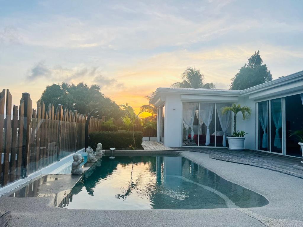 Villa Amaryllis luxueuse,piscine,vue mer,plage photo 3