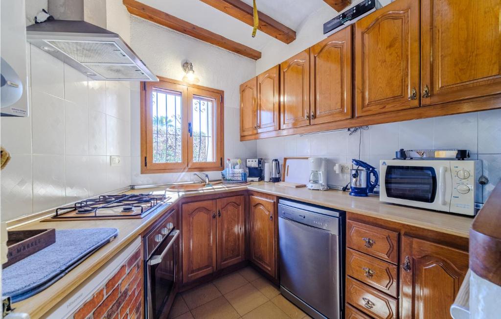 Amazing Home In Els Poblets With 3 Bedrooms, Wifi And Outdoor Swimming Pool photo 4
