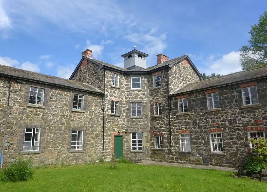 Llanfyllin Workhouse - Y Dolydd, Cornwall