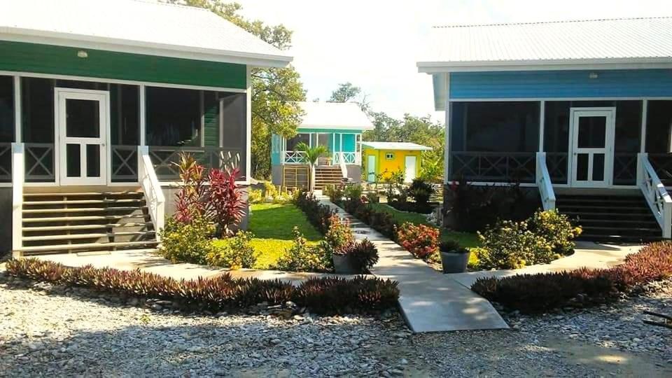 Serenity Beach Cottages photo 1