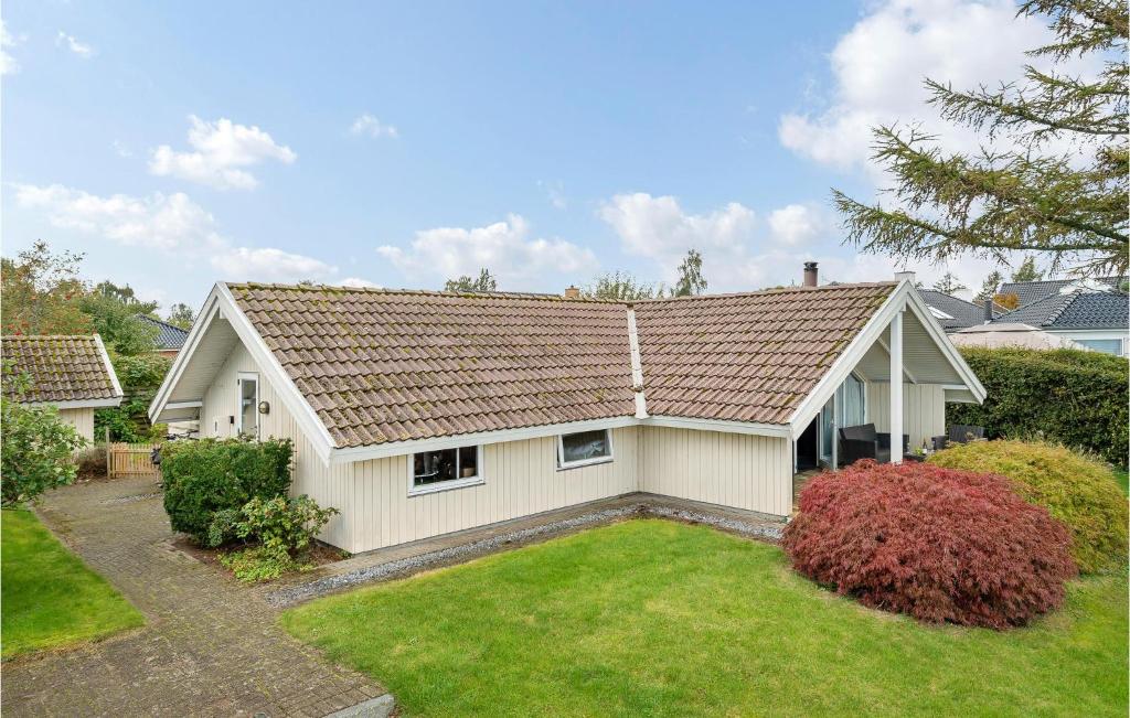 Awesome Home In Kge With 4 Bedrooms And Wifi photo 1