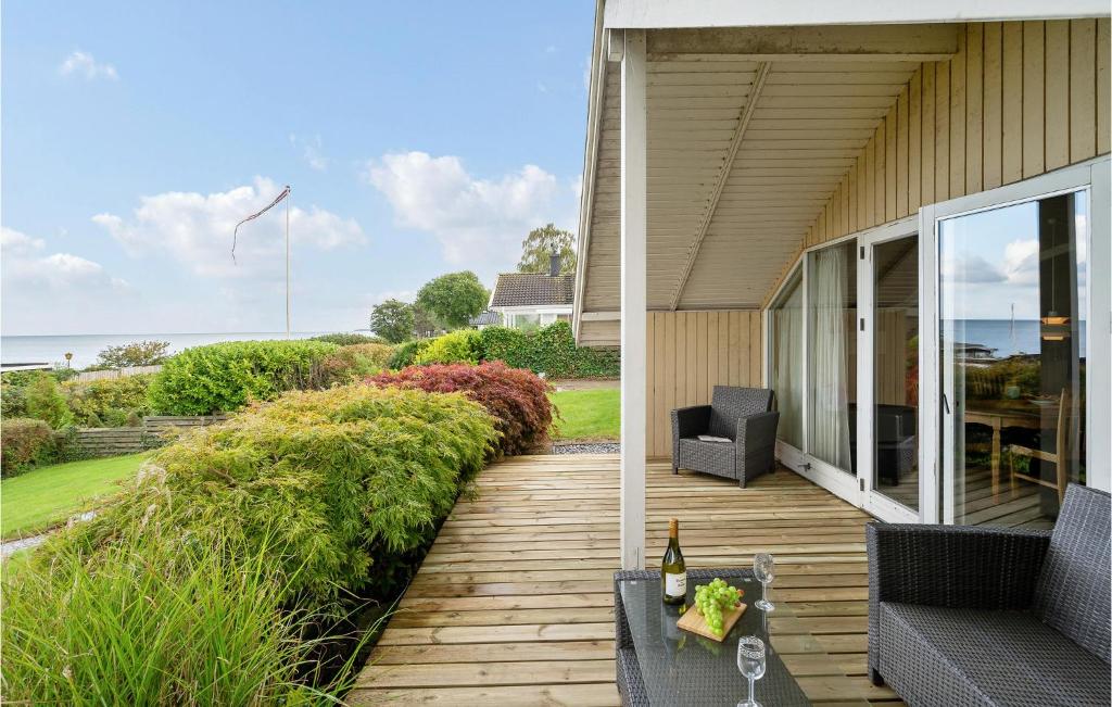 Awesome Home In Kge With 4 Bedrooms And Wifi photo 2