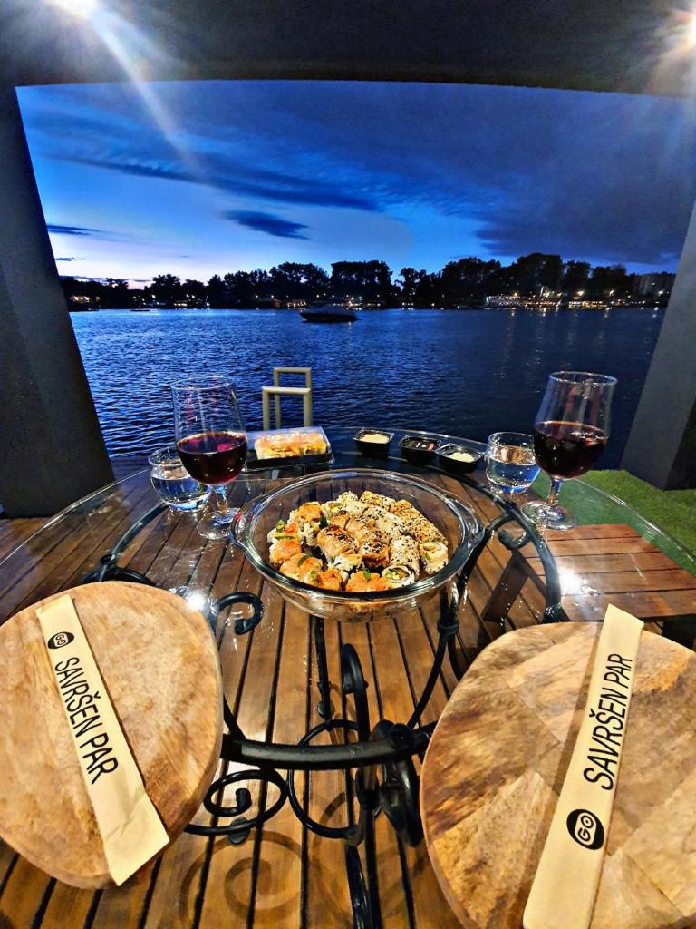 Monte Cristo villa on water photo 4