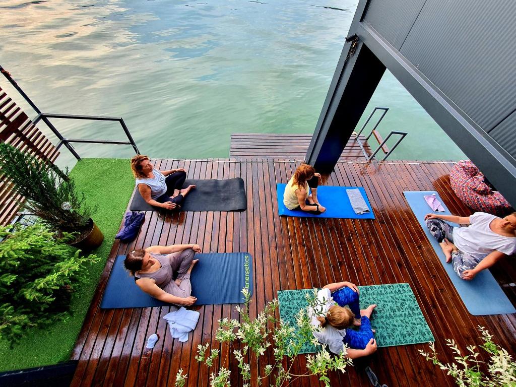 Monte Cristo villa on water photo 3