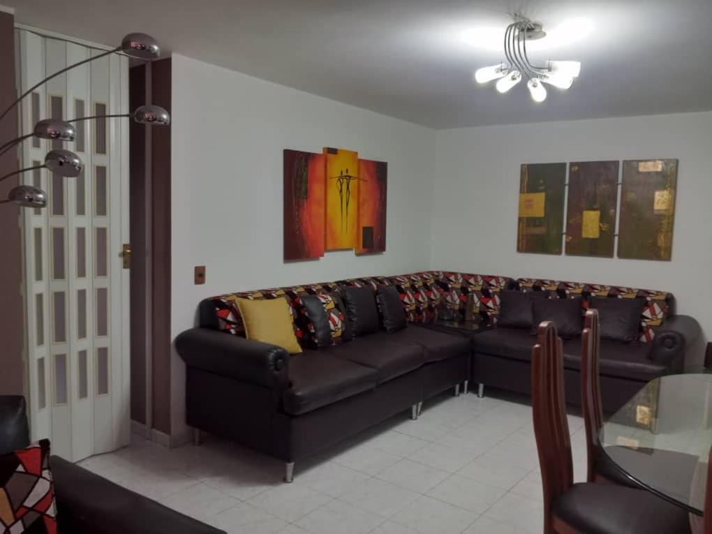 CALIFORNIA SUITE photo 1