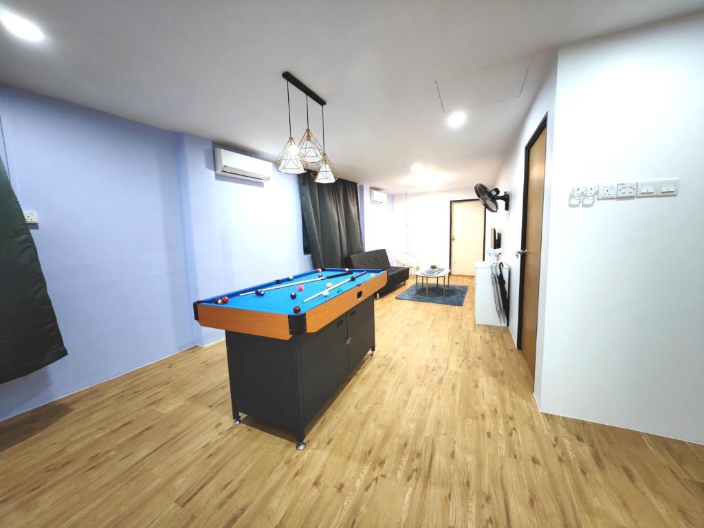 Karaoke & Snooker 14 ~ 18pax 4 min WALK to Jonker photo 2