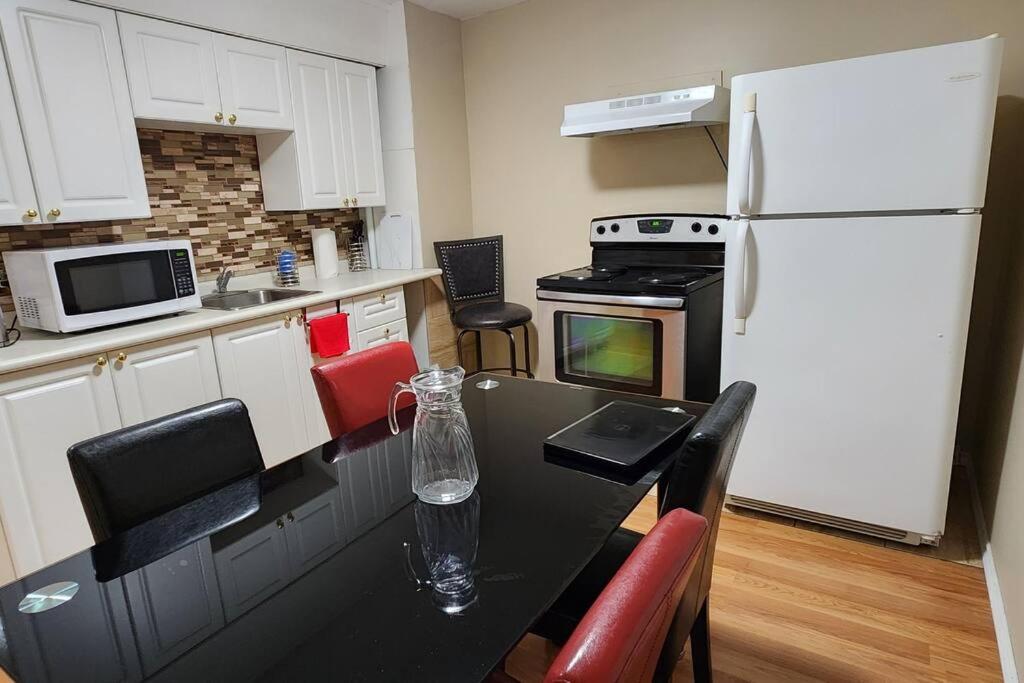 Chesskings Guest House - Unit 2 photo 2