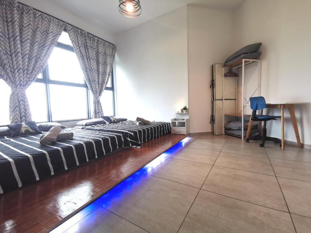 Galaxy 12~16pax Sea View I Wifi I 5min to Jonker photo 3