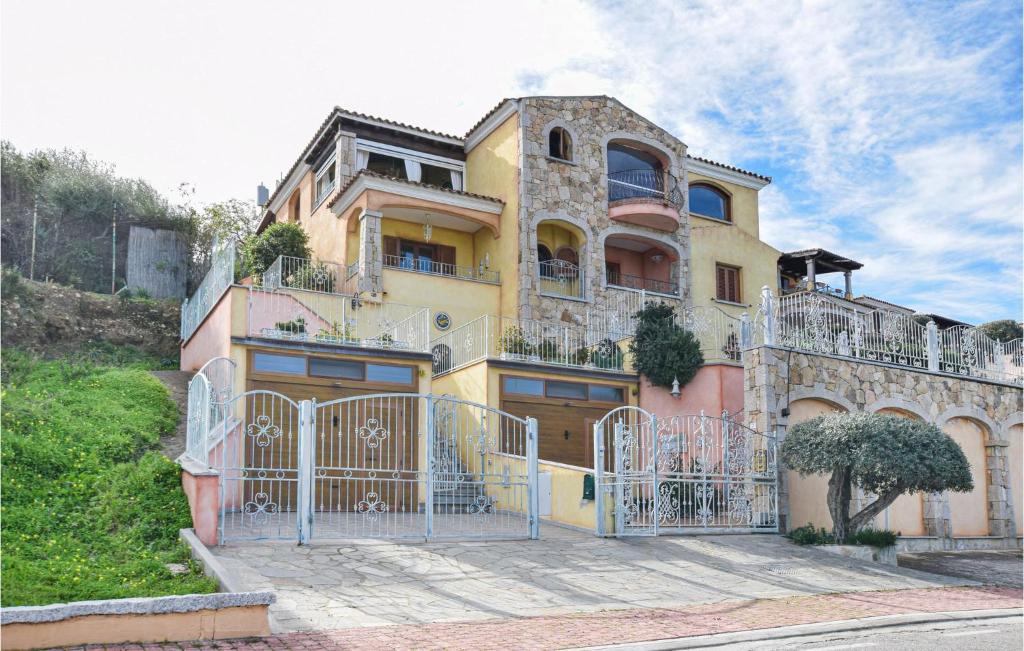 Nice Home In Budoni With Wifi And 3 Bedrooms photo 1