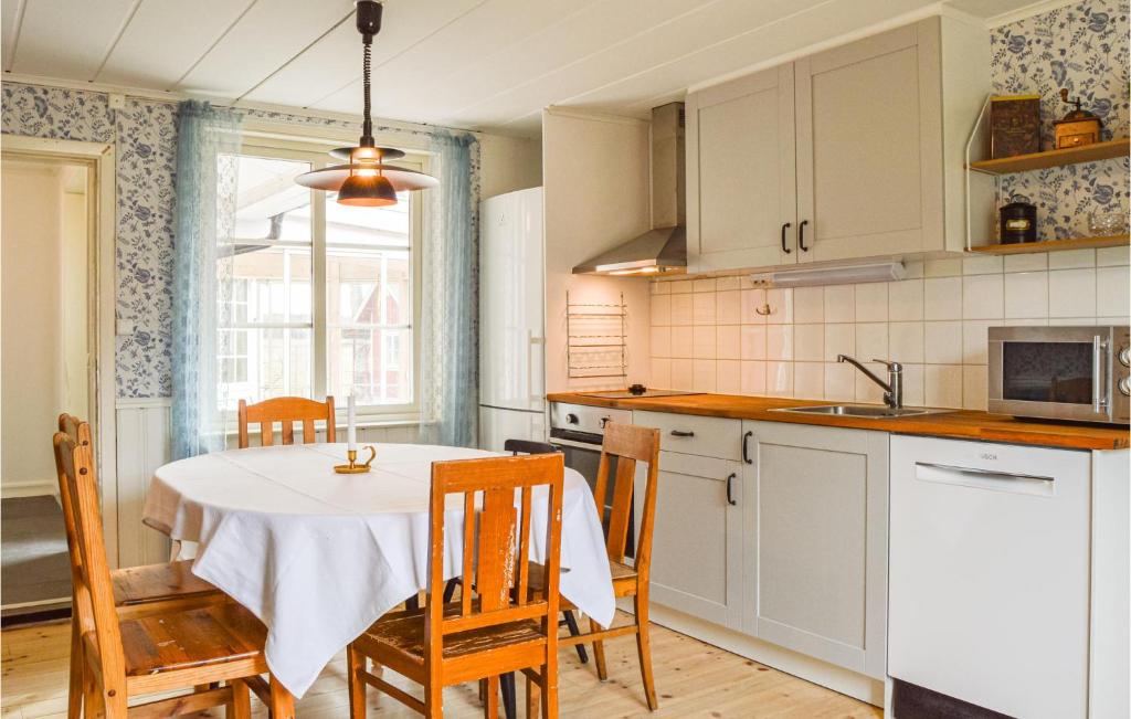Nice Home In Vrena With Sauna, Wifi And 2 Bedrooms photo 4