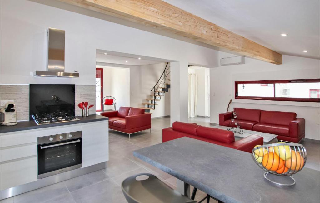 Stunning Home In Salon De Provence With Wifi And 2 Bedrooms photo 1