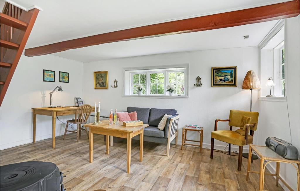 Awesome Home In Gudhjem With 2 Bedrooms photo 4