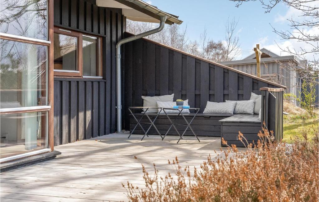 Awesome Home In Grenaa With 3 Bedrooms, Sauna And Wifi photo 1