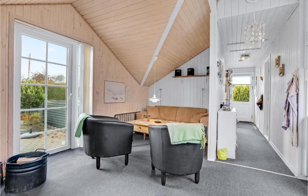 Stunning Home In Hejls With 3 Bedrooms And Wifi photo 4