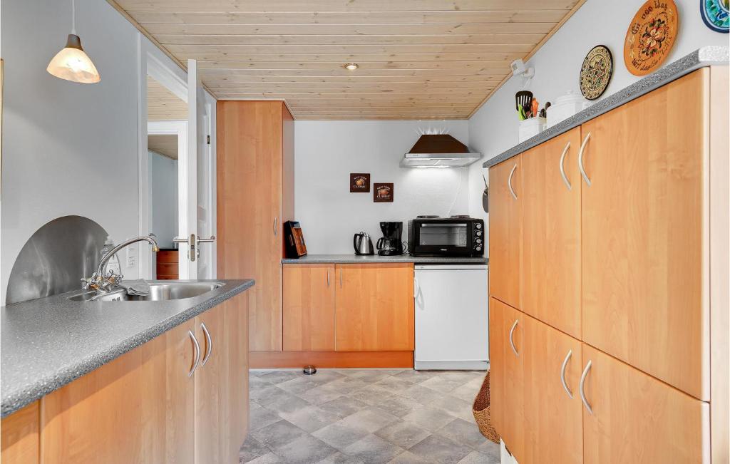 Amazing Apartment In Kibk With 3 Bedrooms And Wifi photo 2