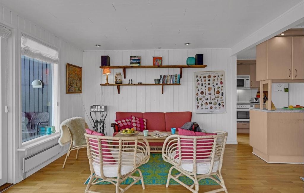 Awesome Home In Ebberup With 3 Bedrooms And Wifi photo 3