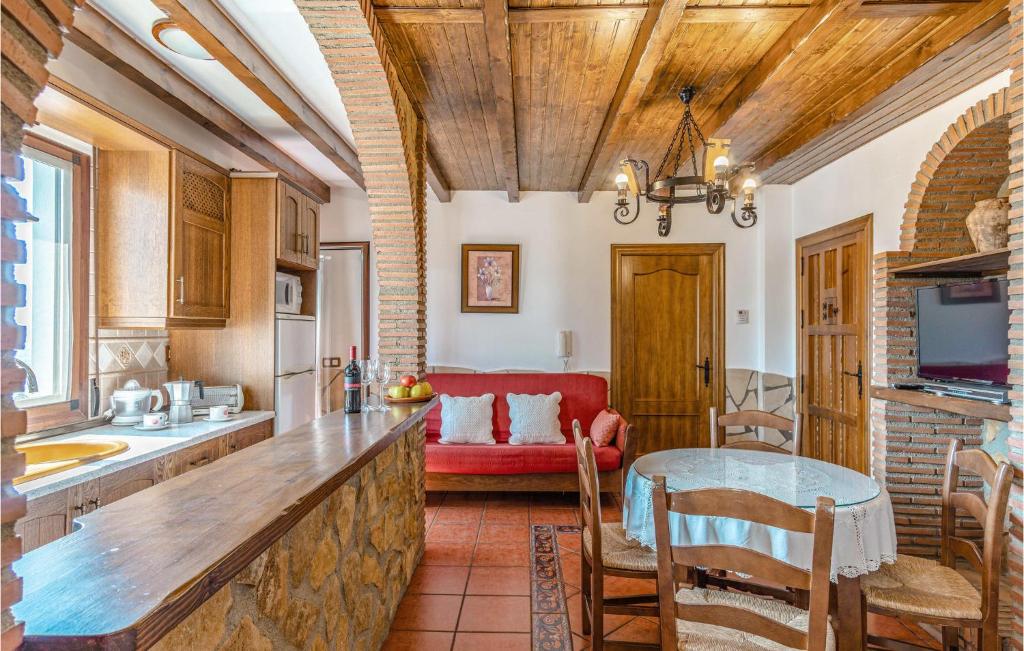 Stunning Home In Mecina Bombarn With Outdoor Swimming Pool, Wifi And 1 Bedrooms photo 3