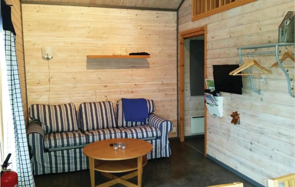 Awesome Home In Vetlanda With 2 Bedrooms photo 4