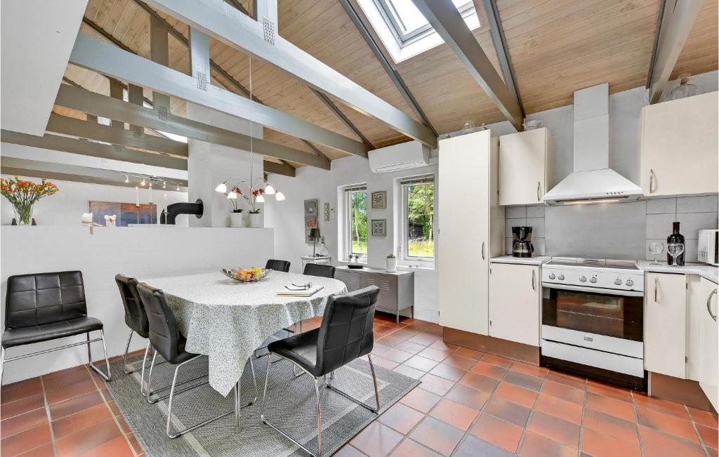 Stunning Home In Blvand With 3 Bedrooms, Sauna And Wifi photo 4