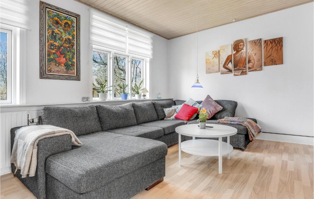 Stunning Home In stermarie With 4 Bedrooms And Wifi photo 3