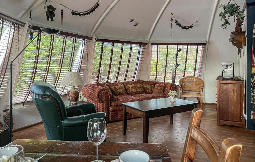 Stunning Caravan In Chaam With Wifi And 2 Bedrooms photo 2