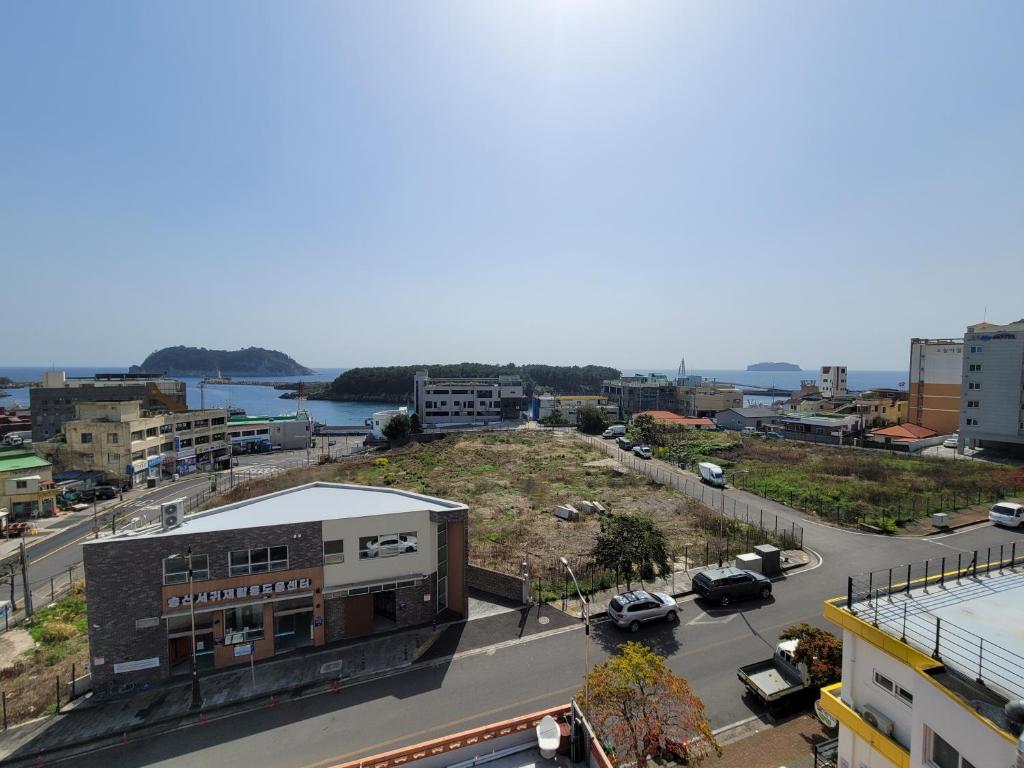 Bk Hotel Jeju - Tap to explore photos