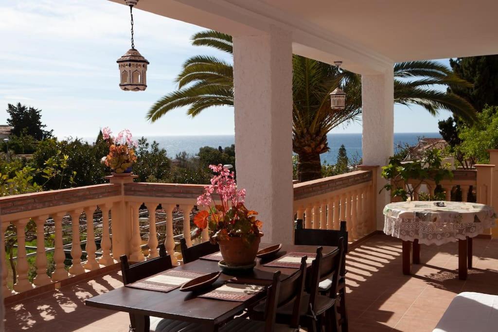 Lovely house a few steps to the beach with sea view photo 1
