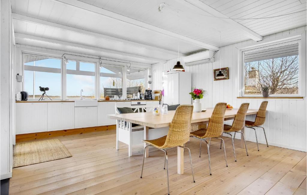 Amazing Home In Jgerspris With 3 Bedrooms And Wifi photo 2