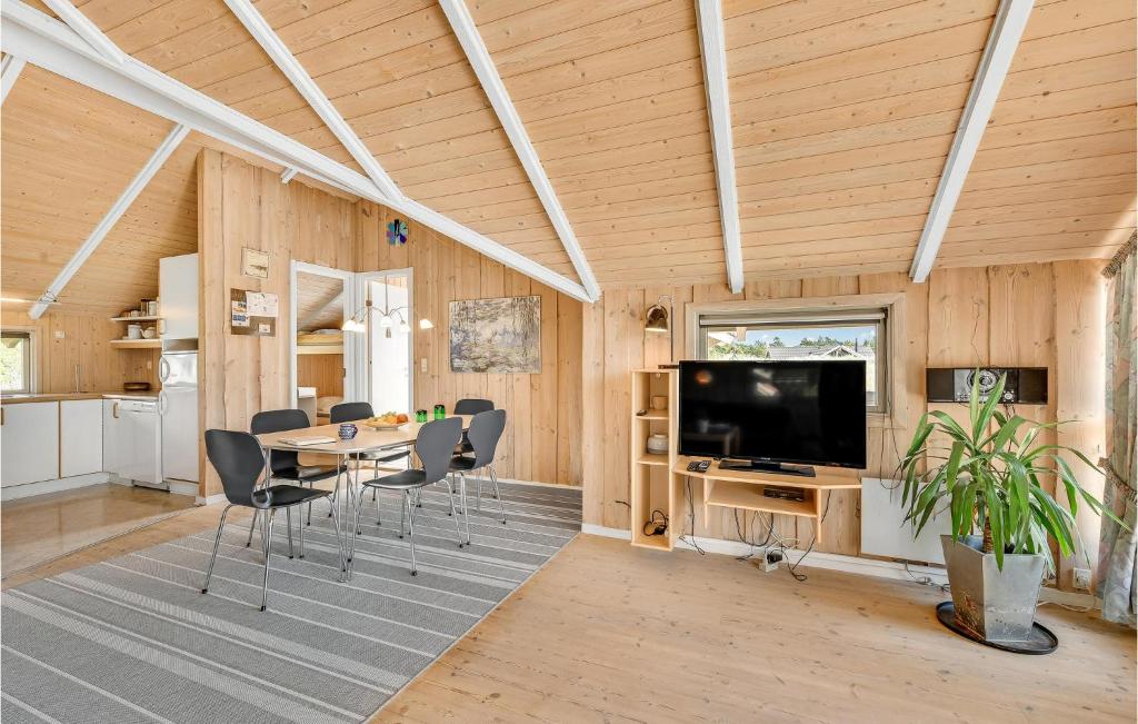 Amazing Home In Hvide Sande With 3 Bedrooms, Sauna And Wifi photo 4