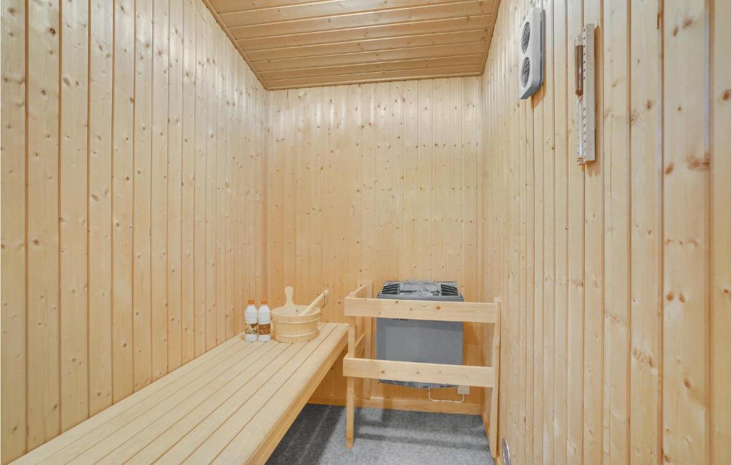 Beautiful Home In Vggerlse With 4 Bedrooms, Sauna And Wifi photo 4